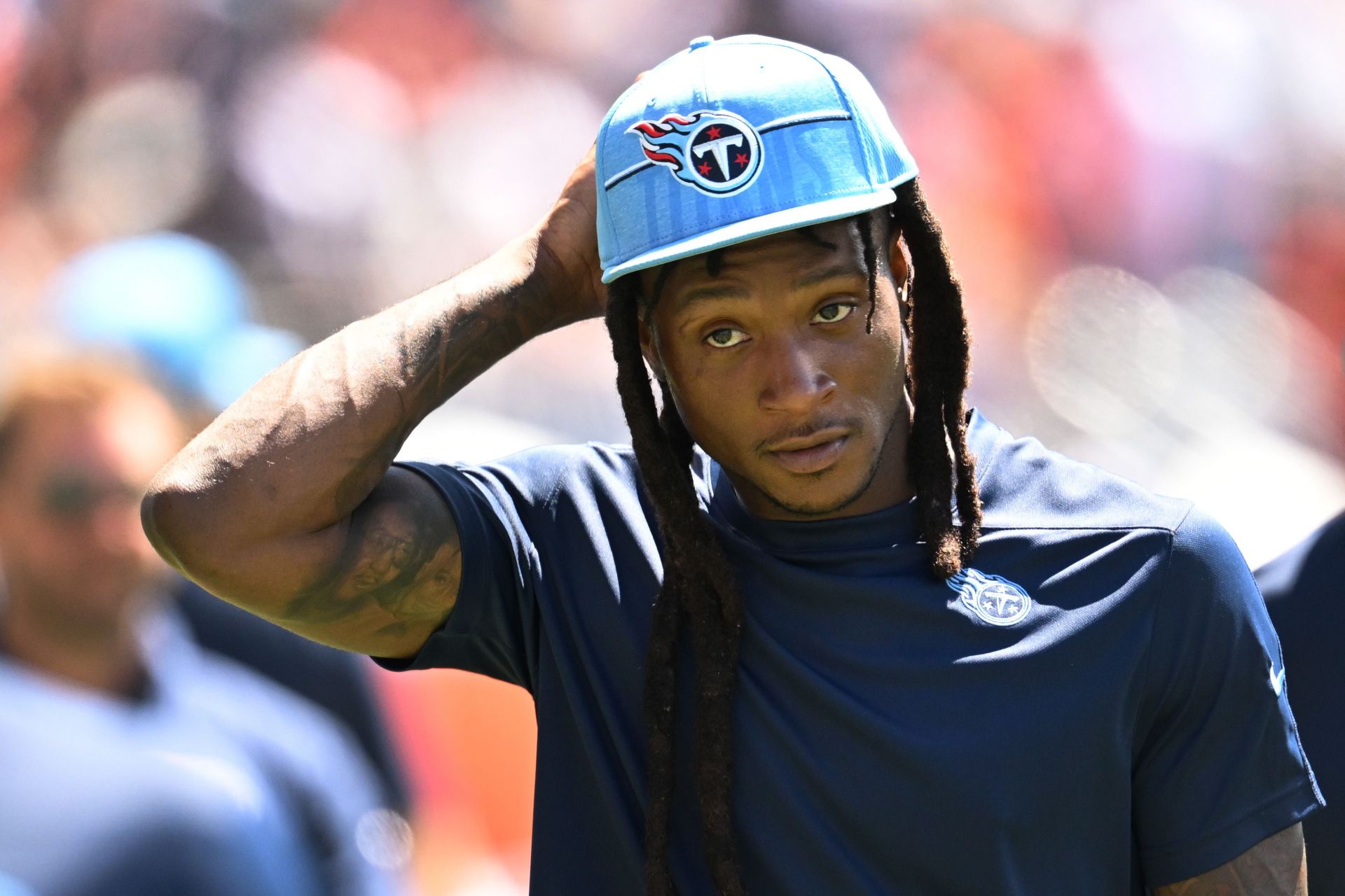 Titans' DeAndre Hopkins is questionable, could play vs. Chargers