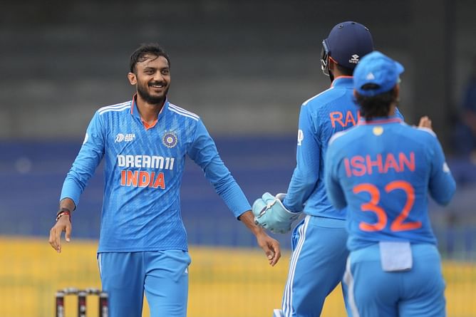 अक्षर पटेल को लेकर ट्विटर पर फैन्स ने जताई निराशा, वर्ल्ड कप से बाहर होने पर दी भावुक प्रतिक्रियाएं