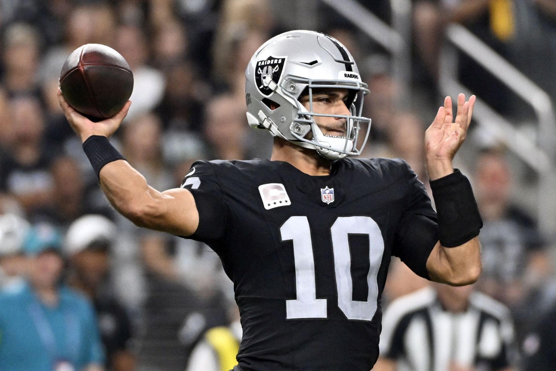 Raiders QB Jimmy Garoppolo questionable for Sunday, remains in concussion  protocol