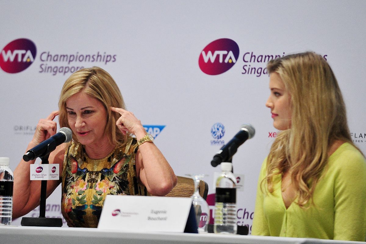 Chris Evert (L) previously lauded WTA&#039;s move to not hold professional tournaments in China