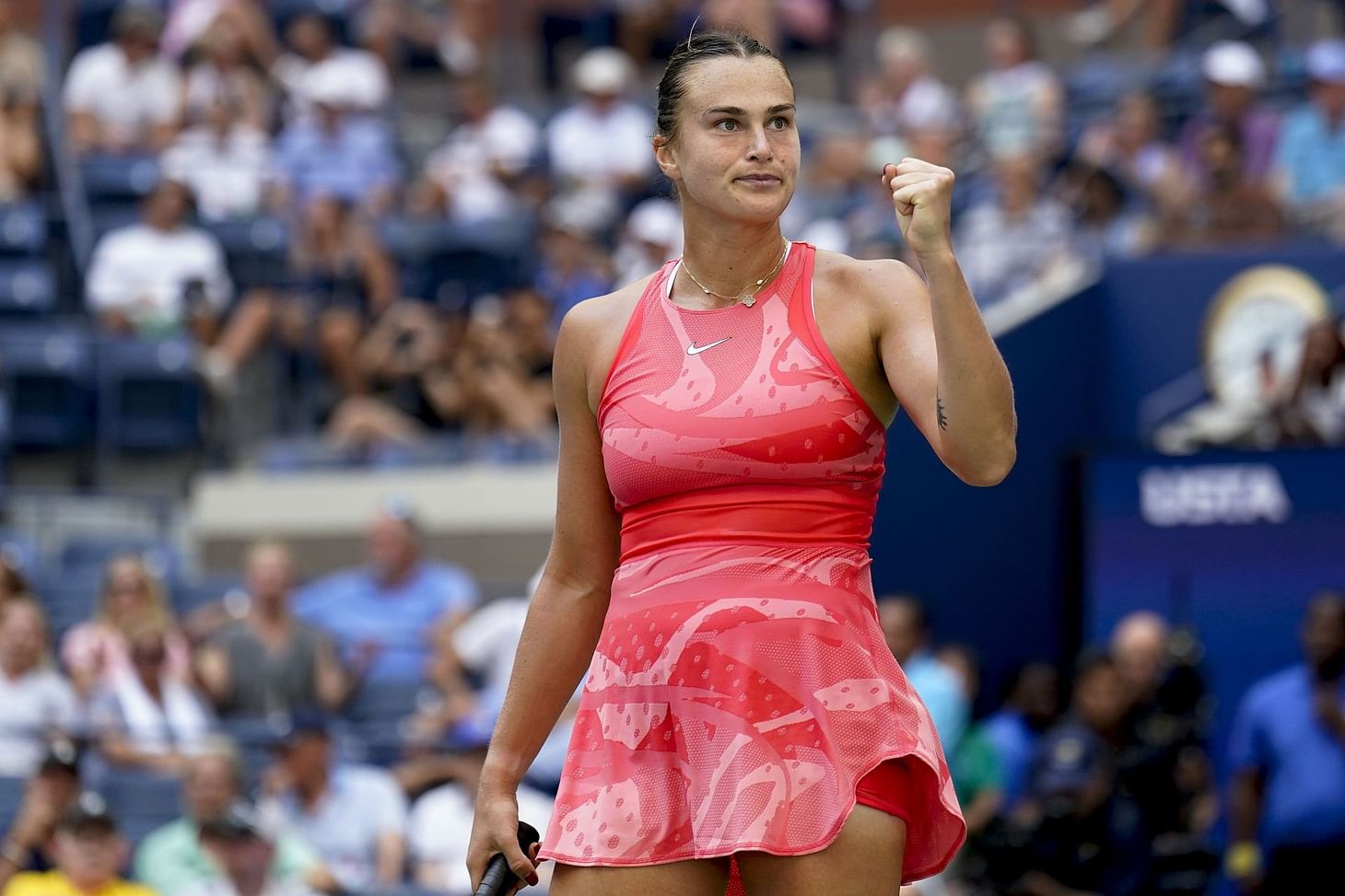 WATCH: Aryna Sabalenka playfully shimmies during spontaneous limbo ...