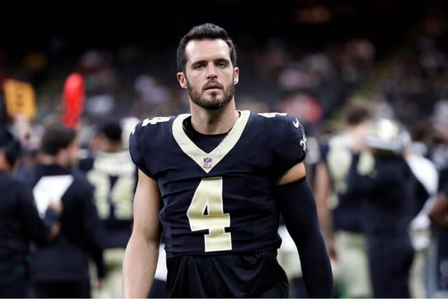 What happened to Derek Carr? Saints QB suffers shoulder injury vs ...