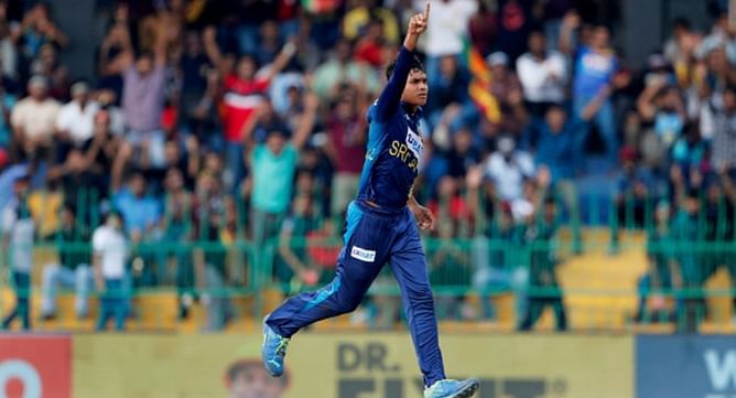 5 bowlers who dismissed both Rohit Sharma & Virat Kohli in the same ODI ft. Dunith Wellalage