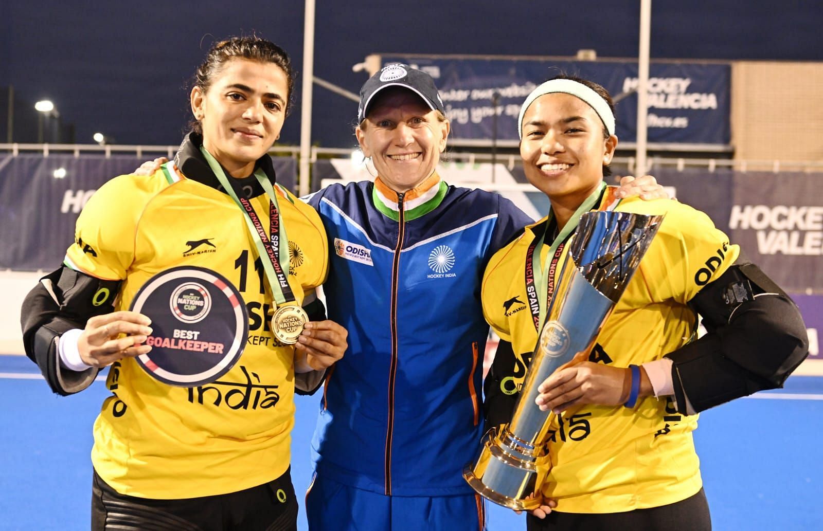 India women&rsquo;s hockey coach Janneke Schopman (C) (Image courtesy: Janneke Schopman X)