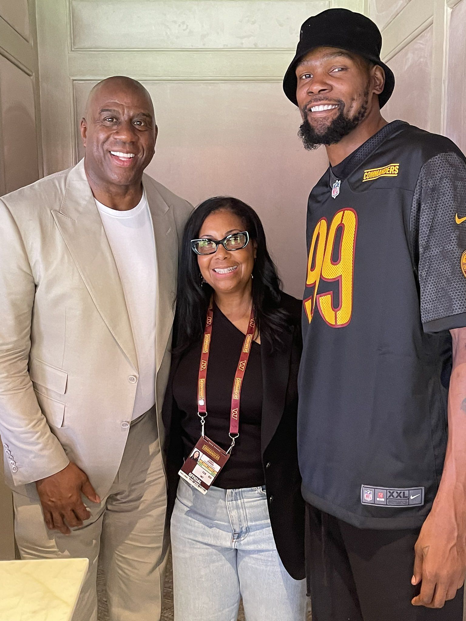Magic and Cookie Johnson with Kevin Durant