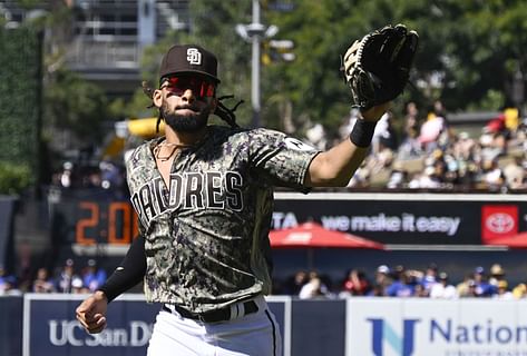 Baseball Fans Flip Off Ted Cruz During Game at Yankee Stadium