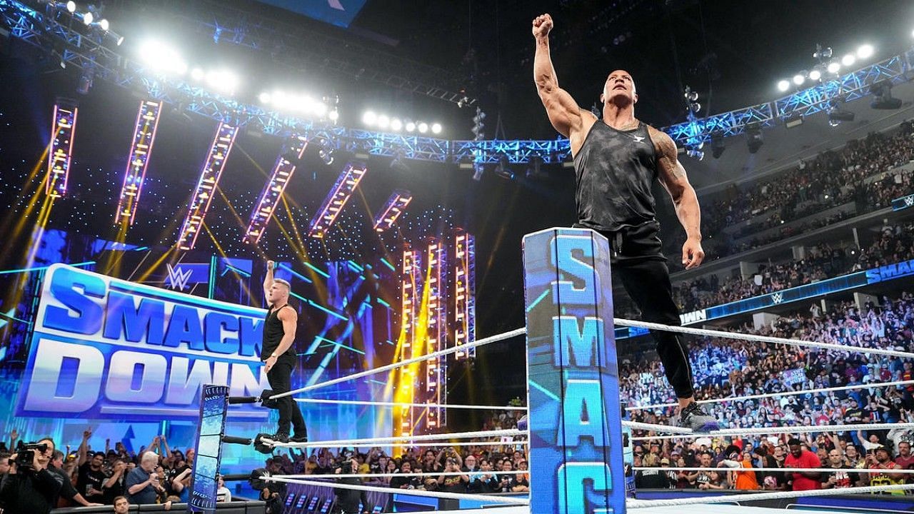 WWE सुपरस्टार्स पैट मैकेफी और द रॉक 
