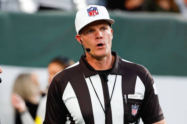 Referee Shawn Smith during the game between the Dallas Cowboys and