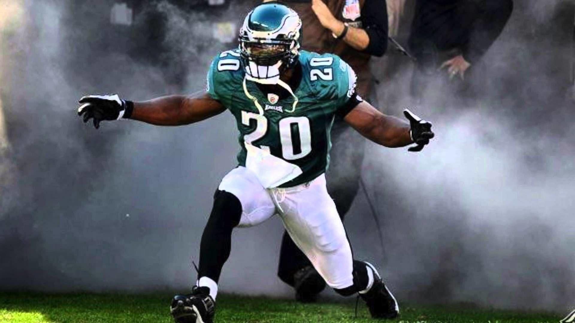 Brian Dawkins, former Eagles, Broncos safety, announces retirement