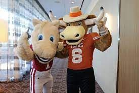 What is the Boomer Sooner mascot called?