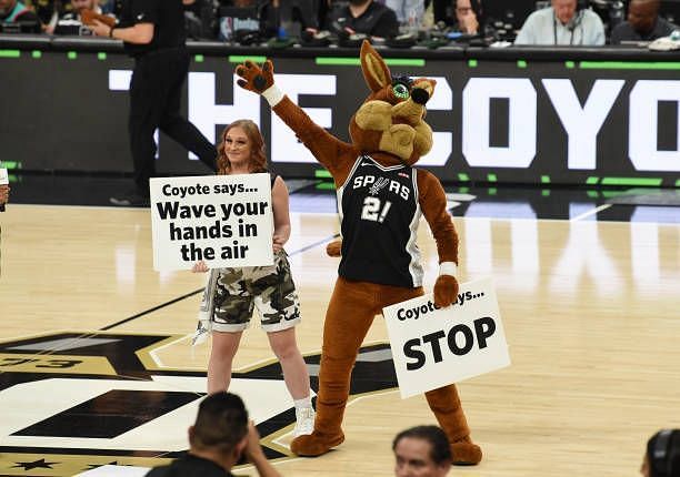 San Antonio Spurs&#039; mascot, The Coyote