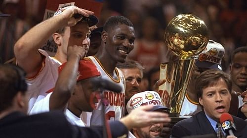 Who would have won between Michael Jordan's Bulls and Hakeem Olajuwon's Rockets?