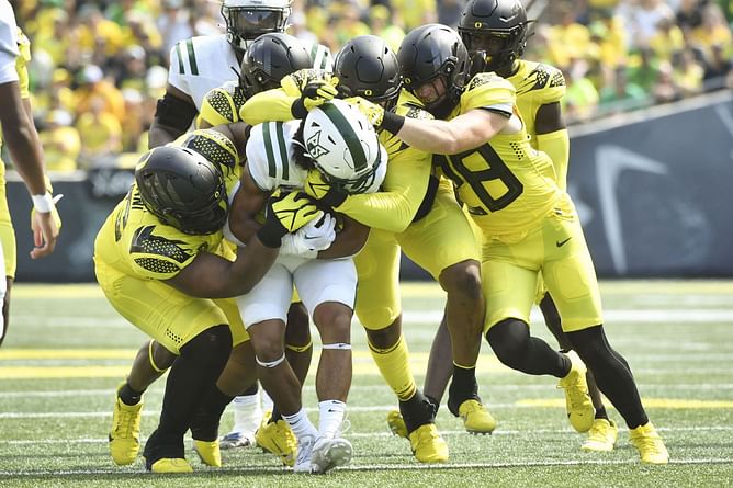 CFB expert calls Pac-12 media deal failure one of the biggest debacles of the modern era and blames sports executives for the loss