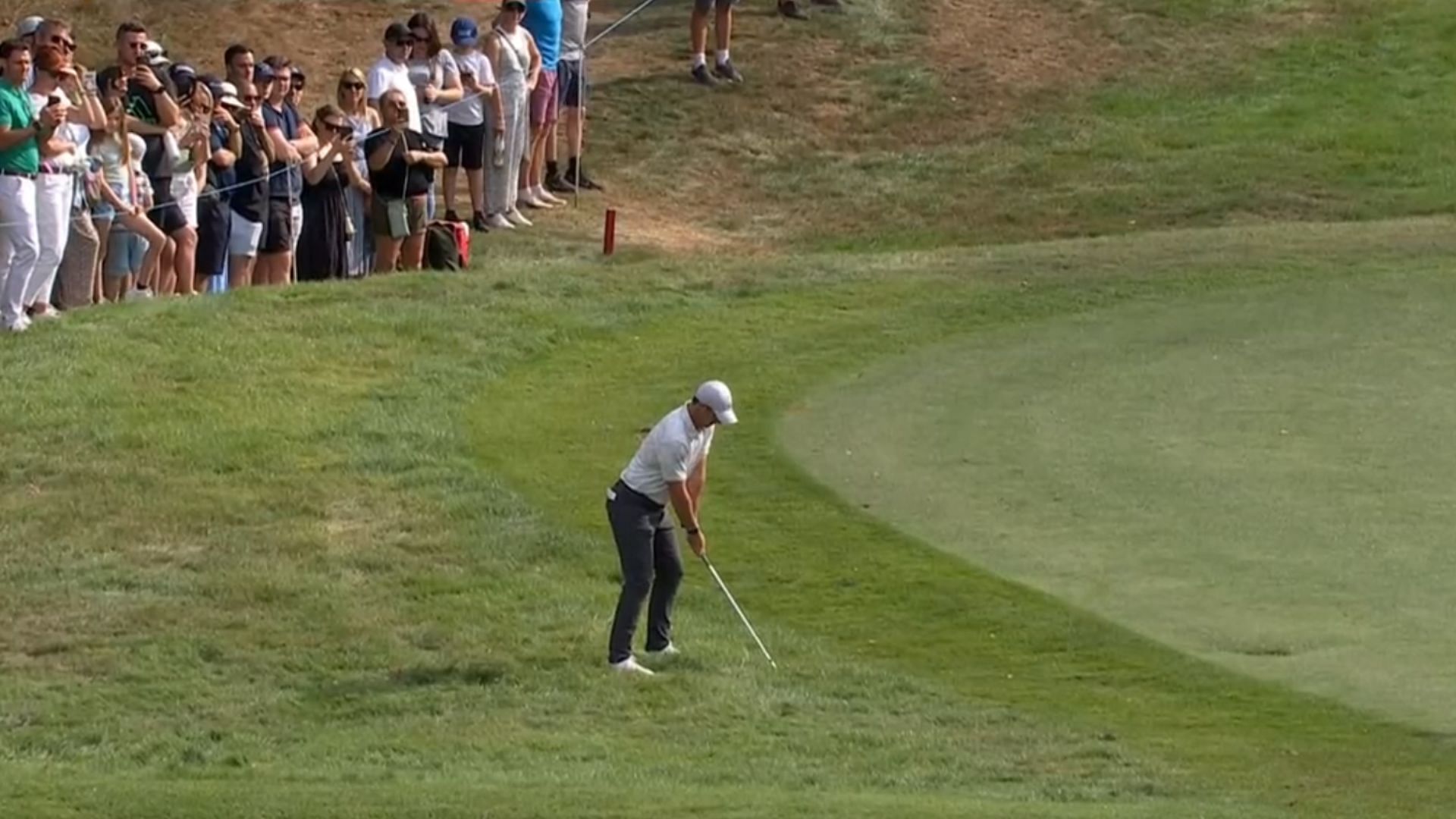 Rory McIlroy lucky shot in the BMW PGA Championship (Image via DP World Tour)