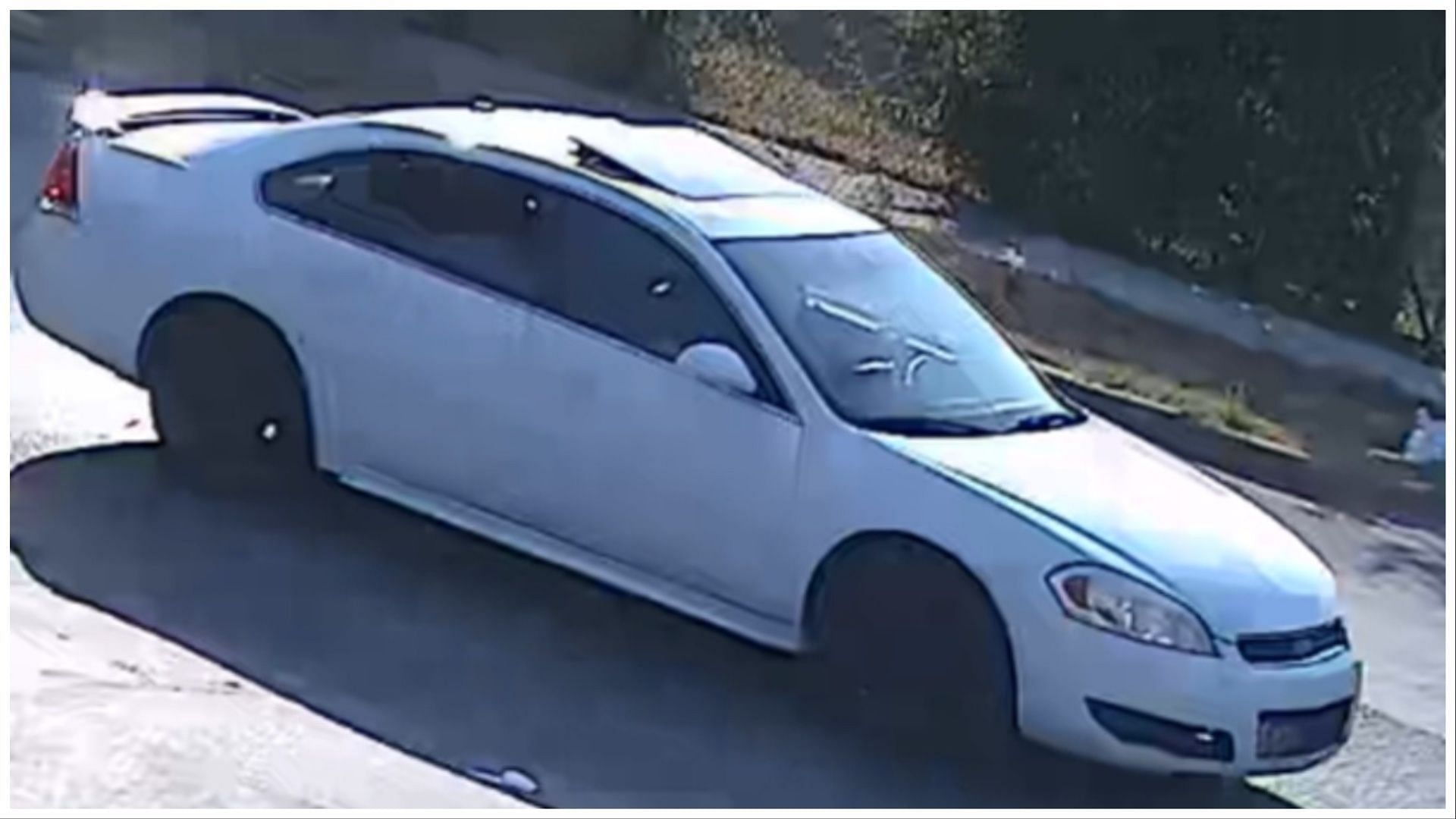 The robbers left in a white vehicle after one of them shot David Ruback, (Image via Dallas Police Dept/Twitter) 