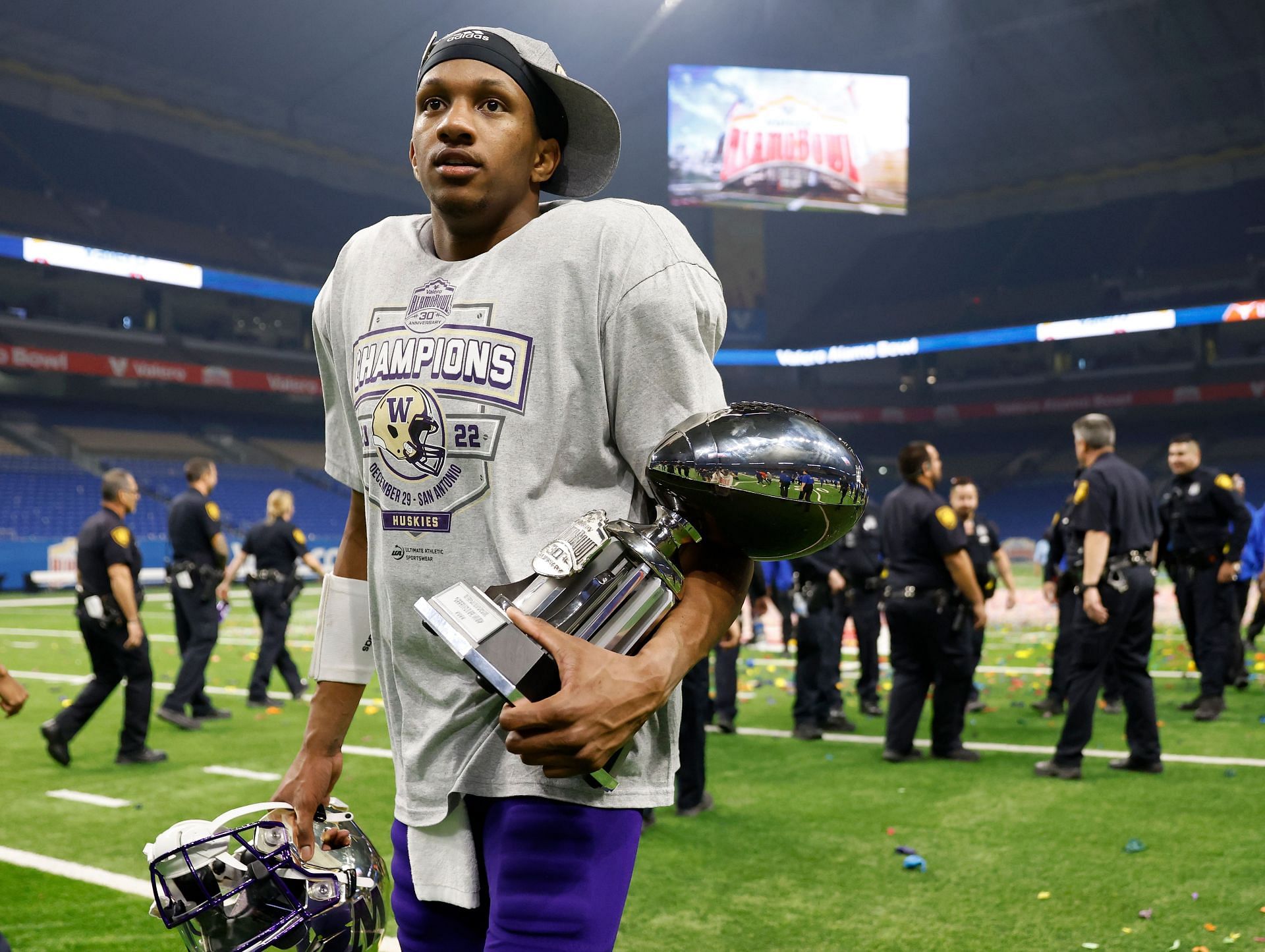 Valero Alamo Bowl - Washington v Texas