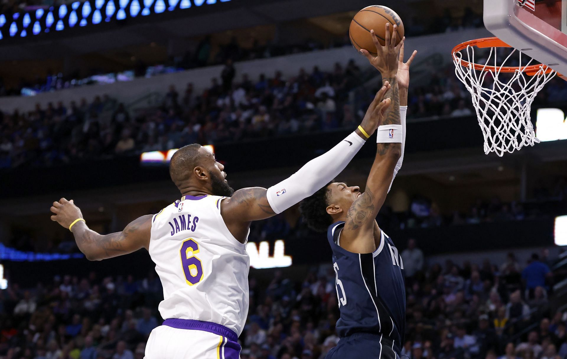 Los Angeles Lakers v Dallas Mavericks