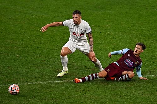 Pierre-Emile Hojbjerg for Tottenham Hotspur (via Getty Images)