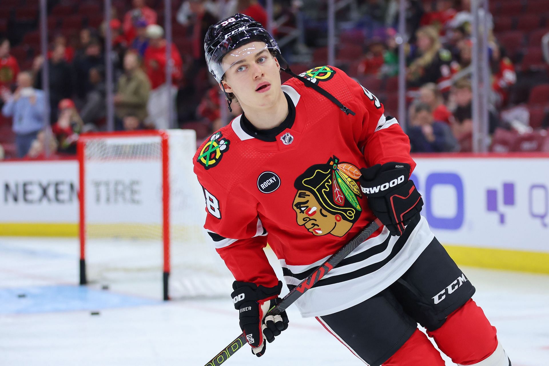 Blackhawks' Bedard impresses with 2 assists in preseason debut