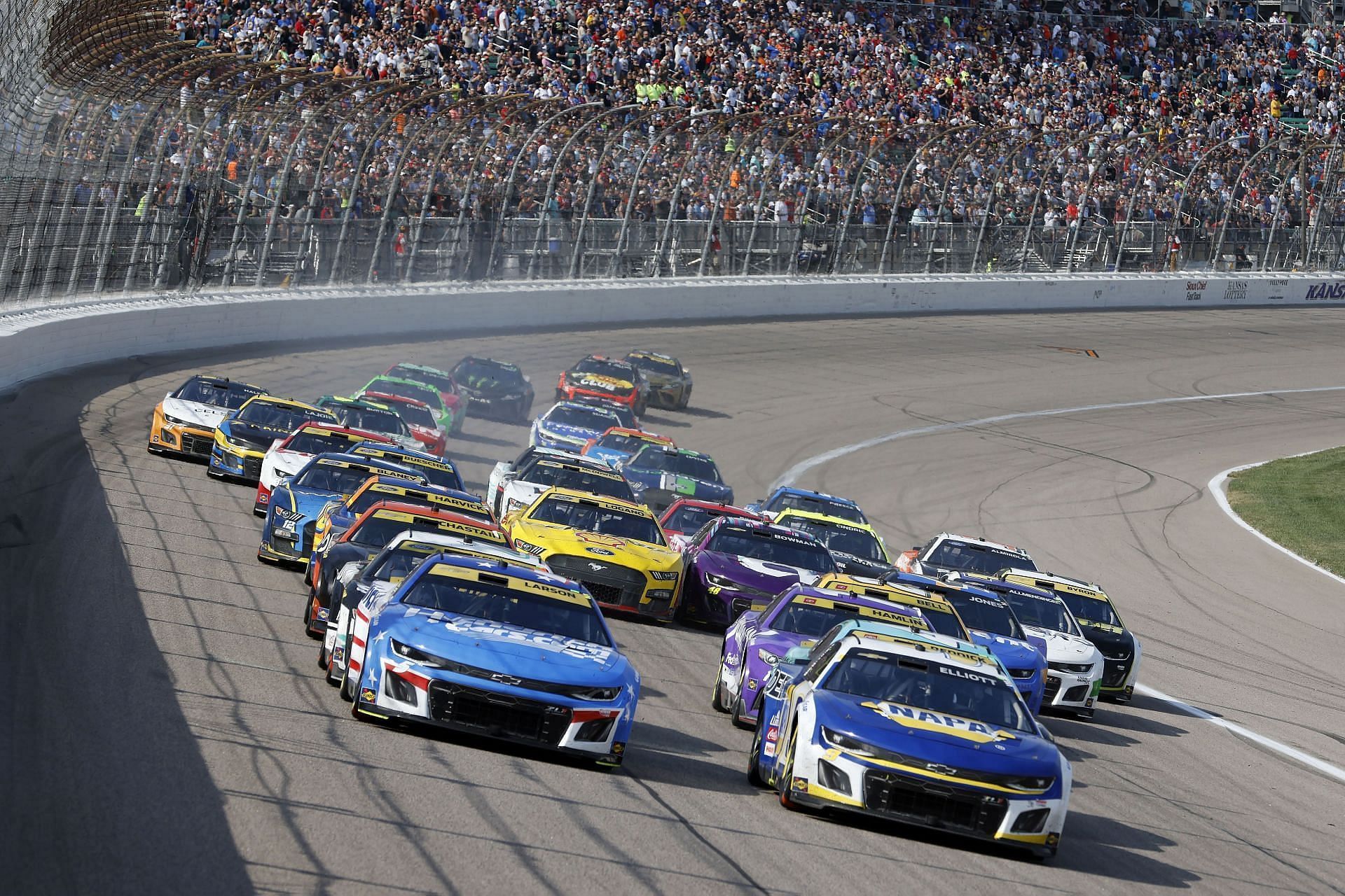 Autotrader EchoPark Automotive 500 Picks, Predictions,Odds