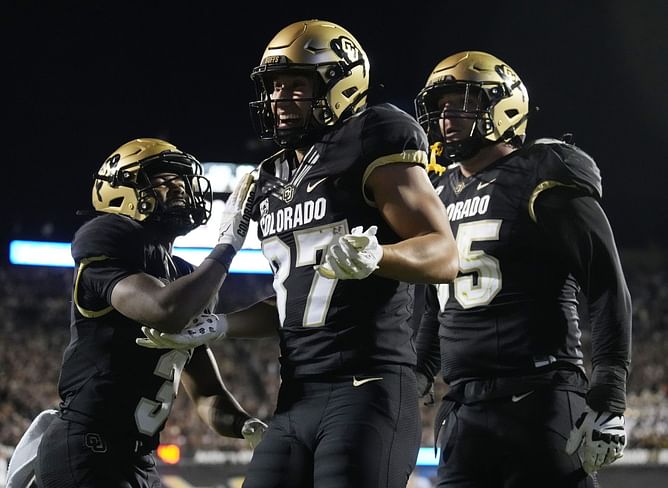 "They will be exposed next week to Oregon" - CFB fans react to Colorado Buffaloes' undefeated 3-0 record