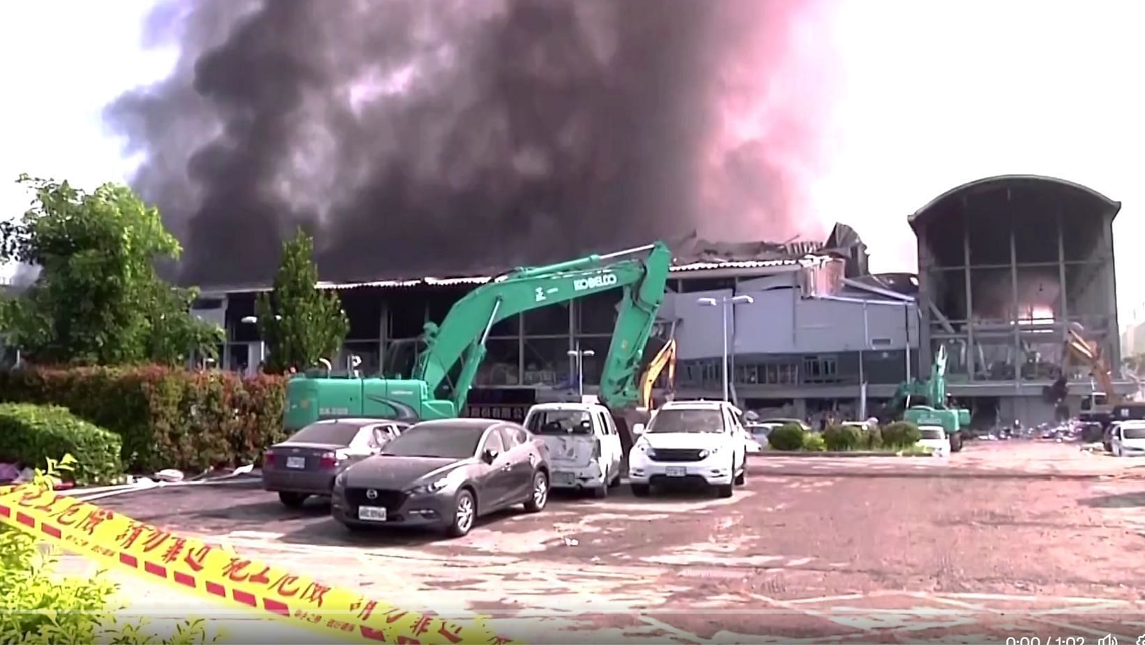 The Golf ball factory fire at Taiwan (Image via Reuters/Twitter)