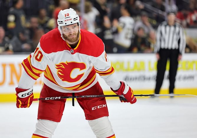 What happened to Jonathan Huberdeau? Flames winger picks up brutal knock during facing Canucks
