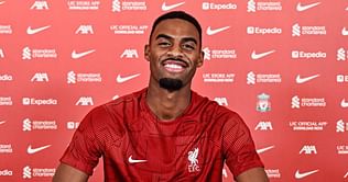 Ryan Gravenberch picks unusual shirt number after joining Liverpool on Deadline Day