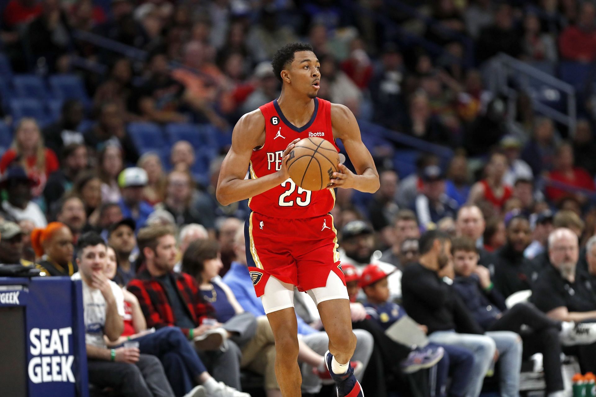 Pelicans Murphy Injured Basketball