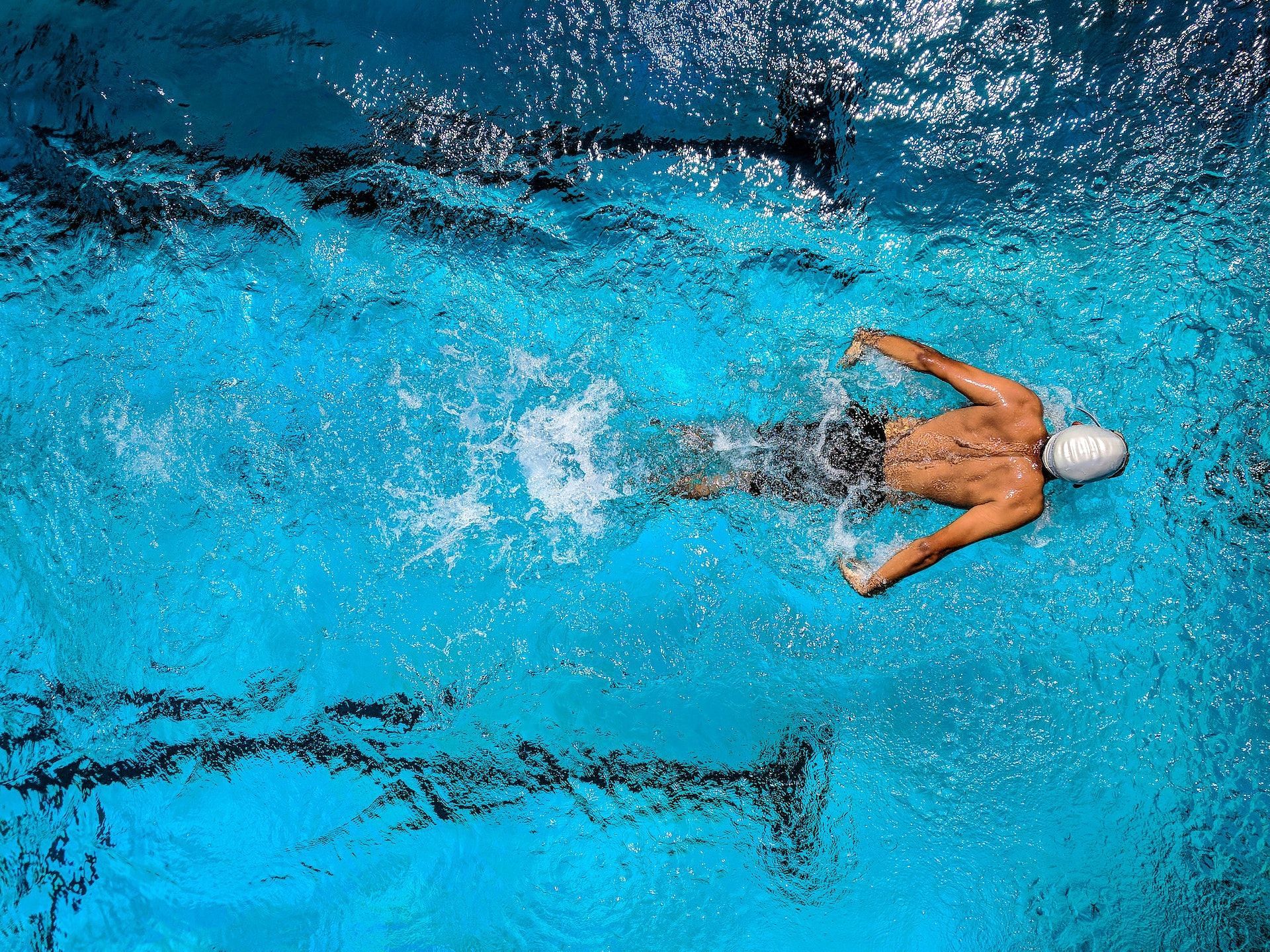 Pool exercises are good for rheumatic pain. (Photo via Pexels/Guduru Ajay bhargav)