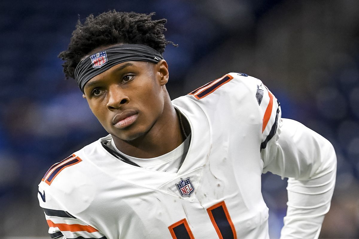 Banged-up Bears lose WR Darnell Mooney for remainder of season