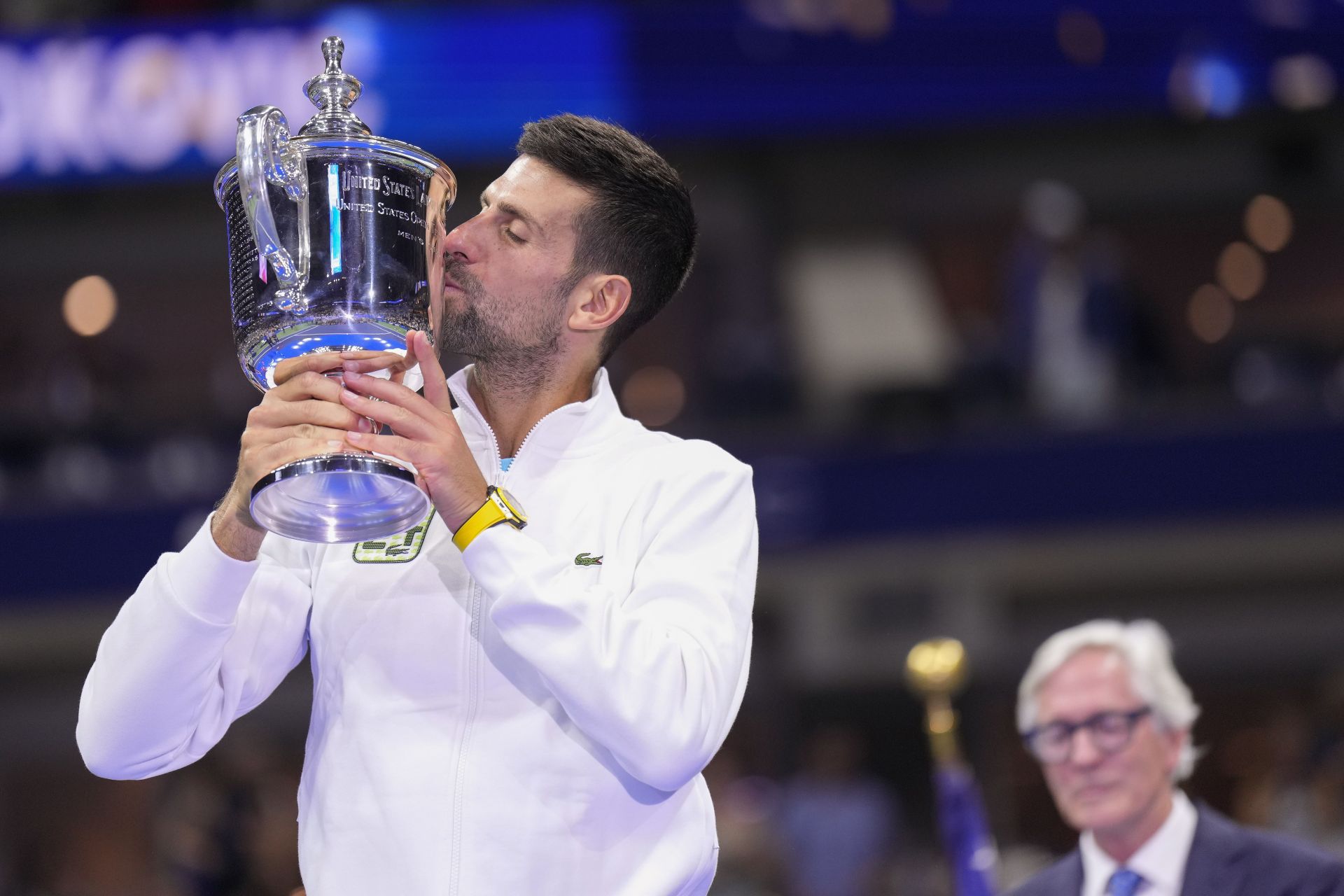 Novak Djokovic with the 2023 US Open trophy.