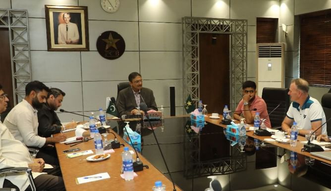 Mohammad Hafeez relinquishes his position in Pakistan cricket technical committee ahead of ODI World Cup in India