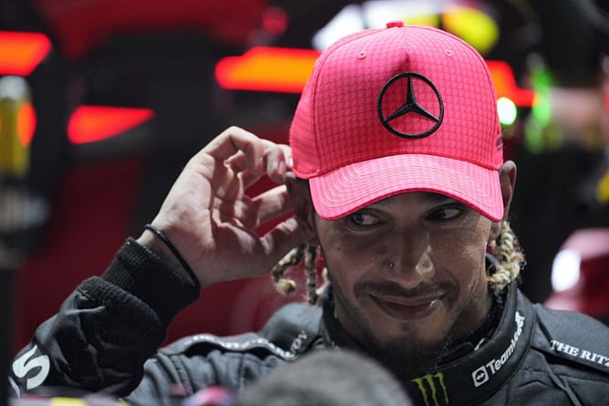 "He continues to grow" - Lewis Hamilton pours his support for teammate George Russell after his crash in the Singapore Grand Prix