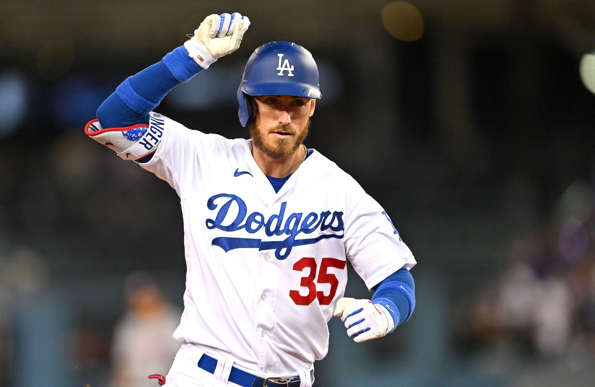 Dodgers News: Cody Bellinger, Mookie Betts Named Gold Glove Award Finalists  