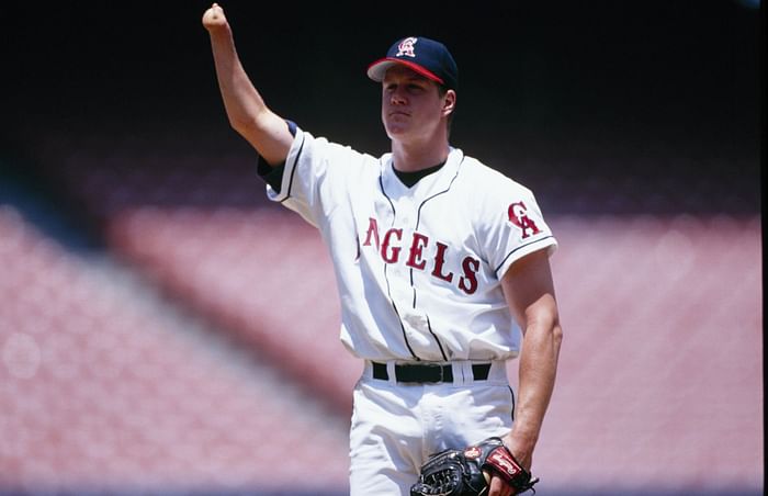 Jim Abbott was born without a right hand, but he never let that stop h