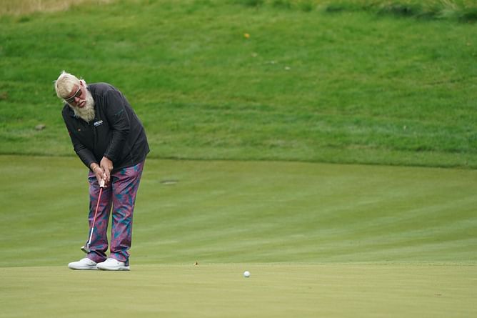“Lookin’ for a new shoe contract” - John Daly reacts to his own unbelievable ‘barefoot’ field goal