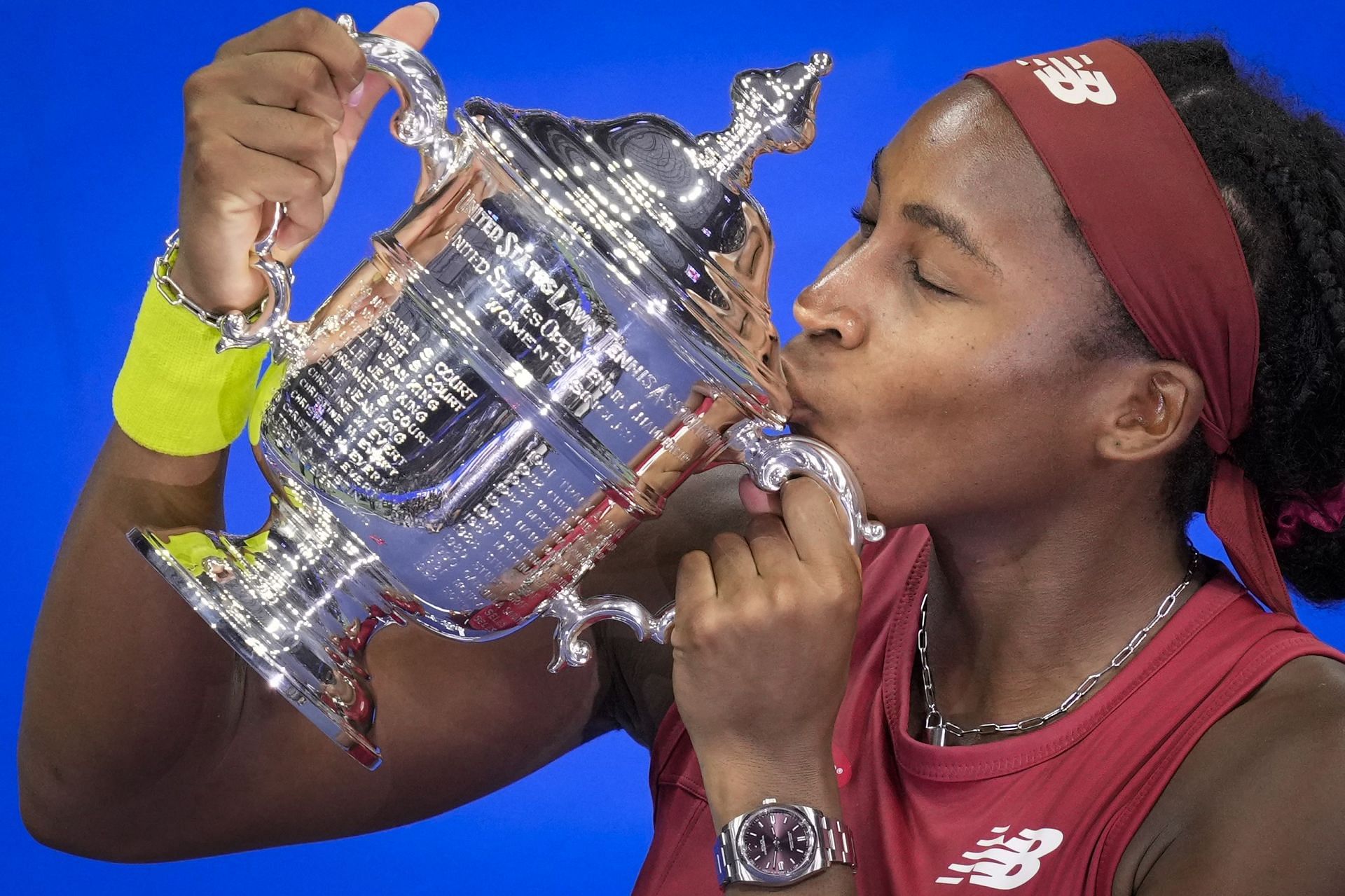 Coco Gauff with her US Open trophy