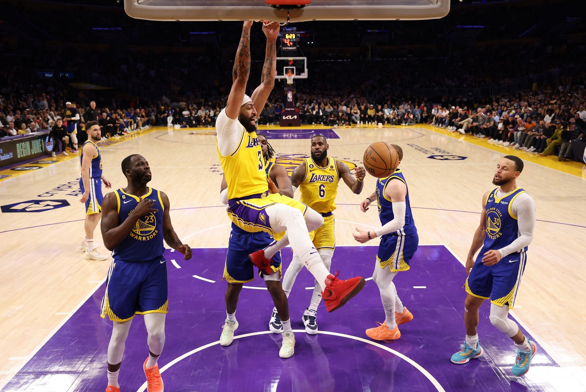 LA Lakers should be a huge problem for the Golden State Warriors and Denver Nuggets.