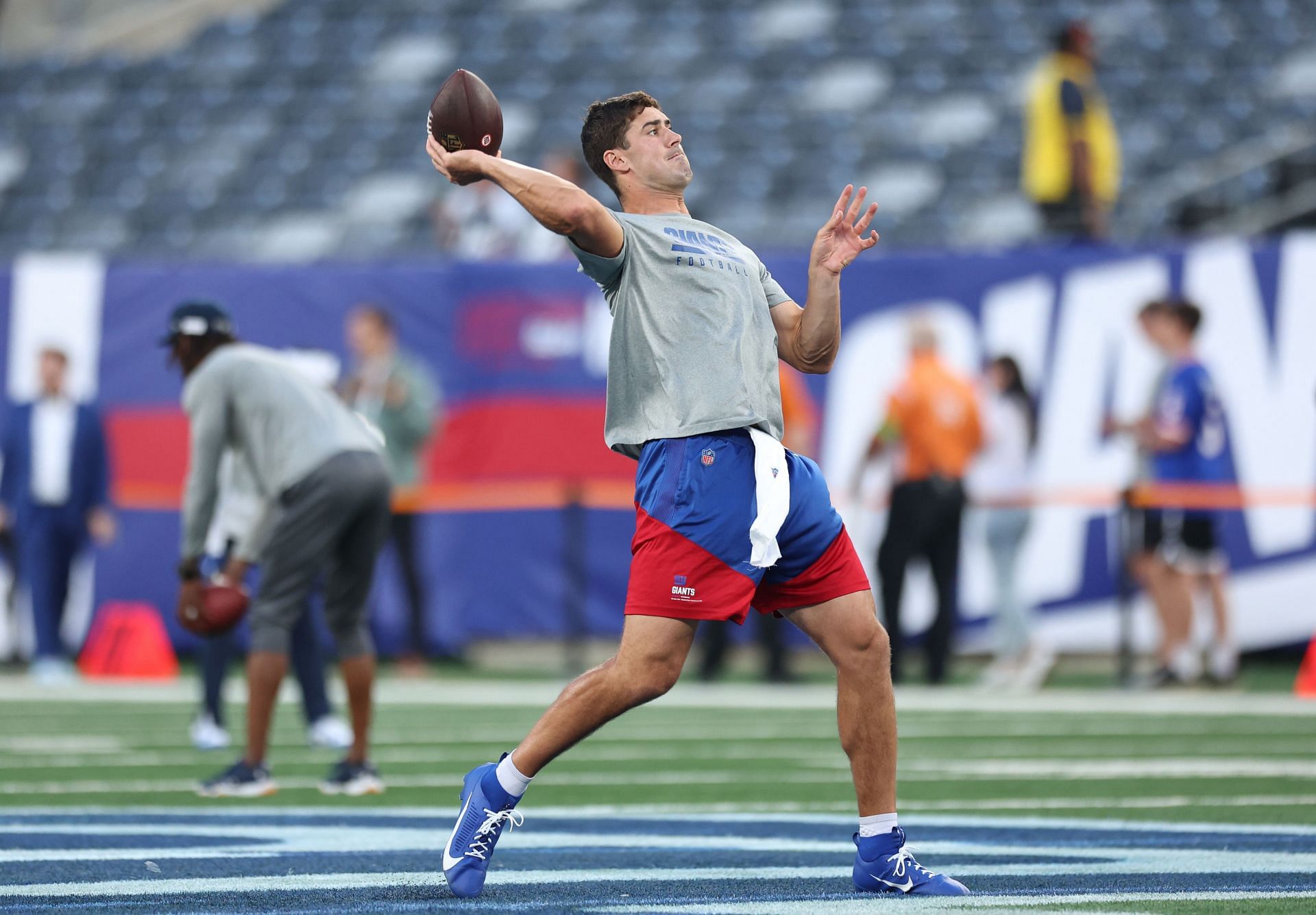Daniel Jones Grilled by NFL Fans During Disastrous First Half Against  Cowboys - Sports Illustrated
