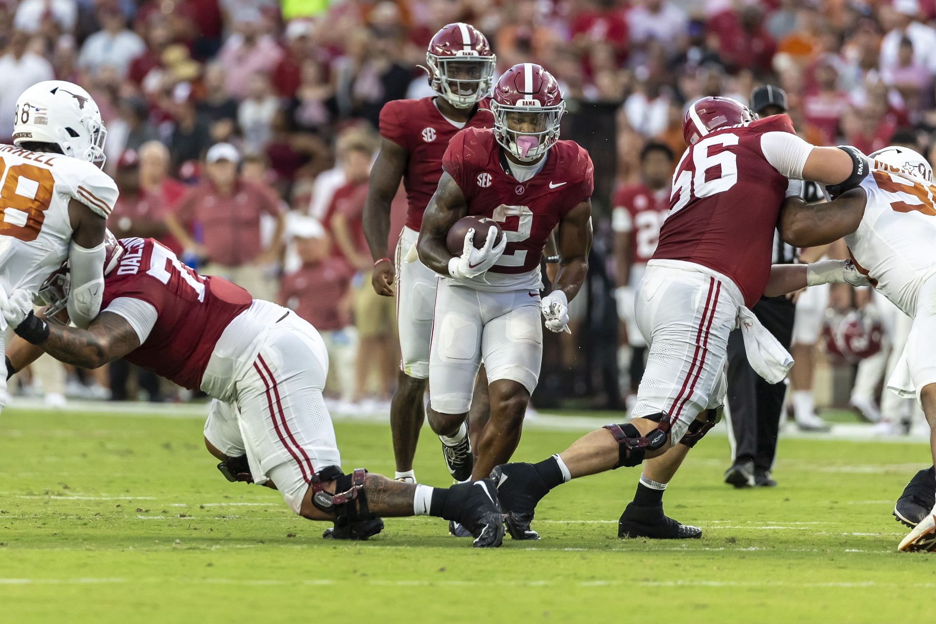 What channel is the Alabama football game today? Streaming options, schedule and more