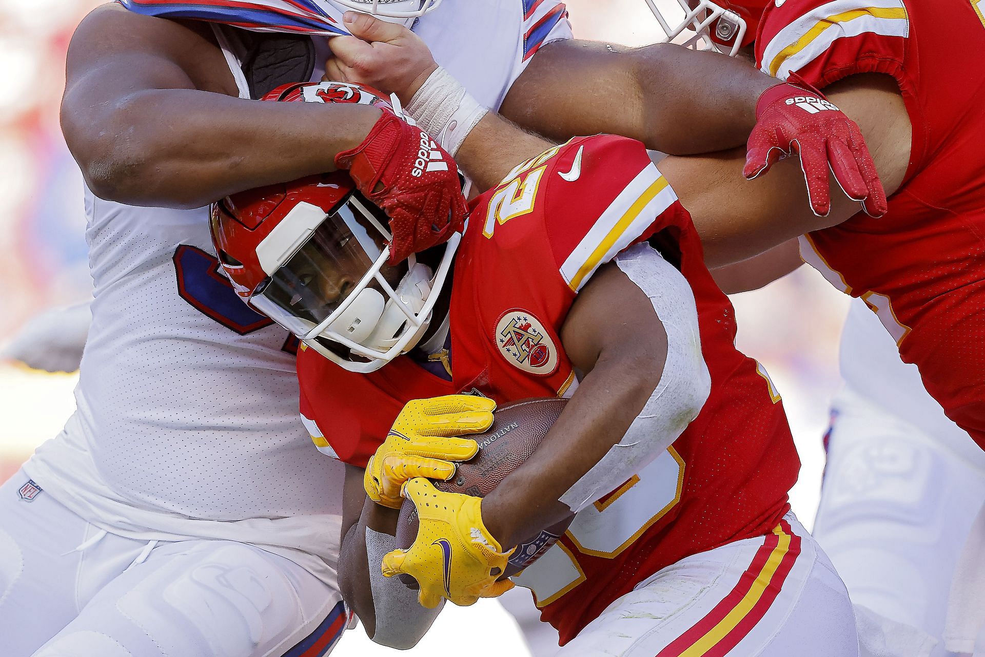 Isiah Pacheco fantasy outlook: Why Chiefs are starting rookie RB over Clyde  Edwards-Helaire