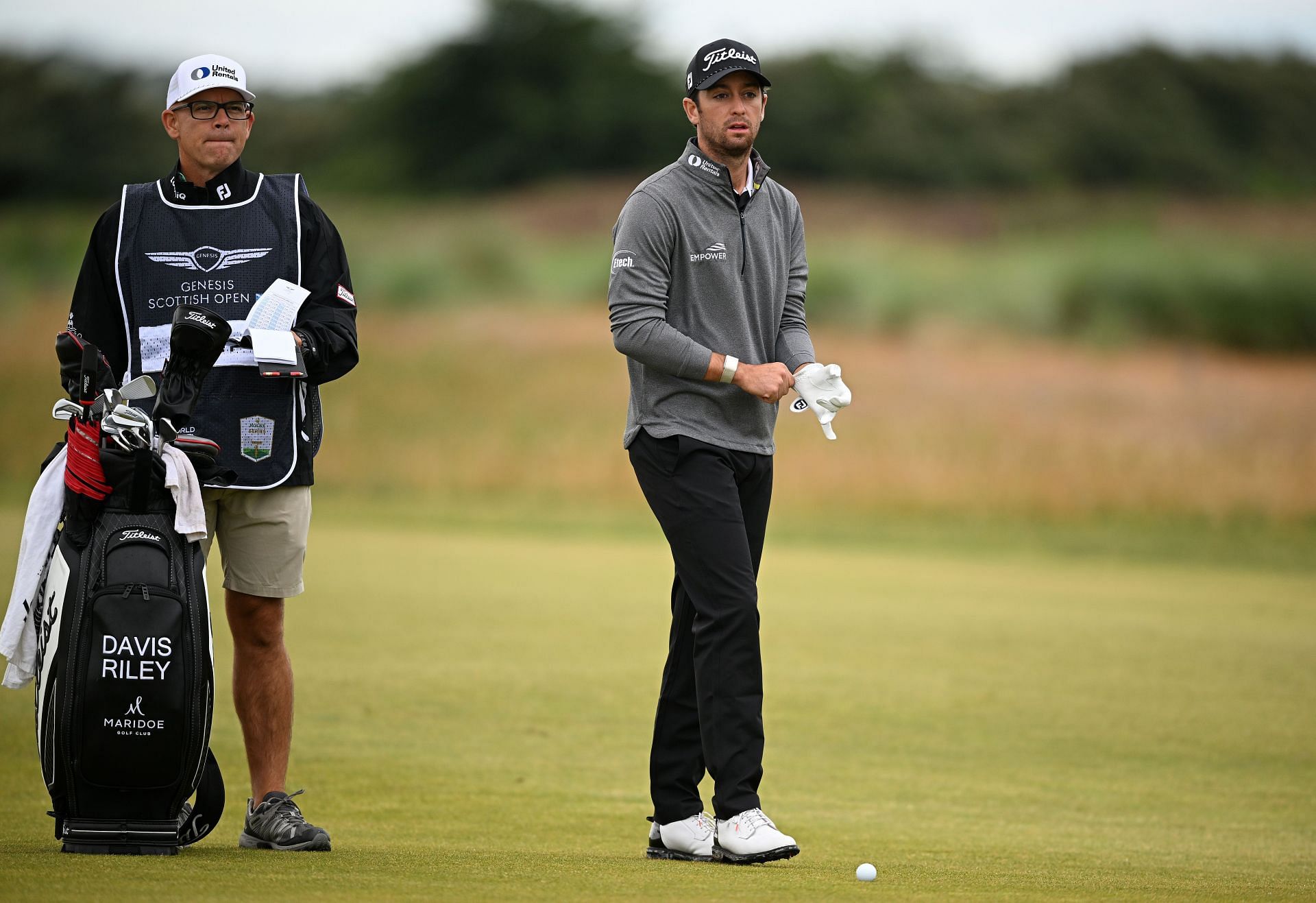 Who is Davis Riley’s Caddie?