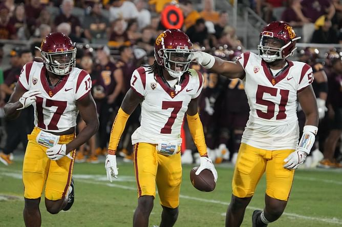 Who are the USC-Colorado football game announcers today on Fox? All you need to know about Week 5 game’s coverage team