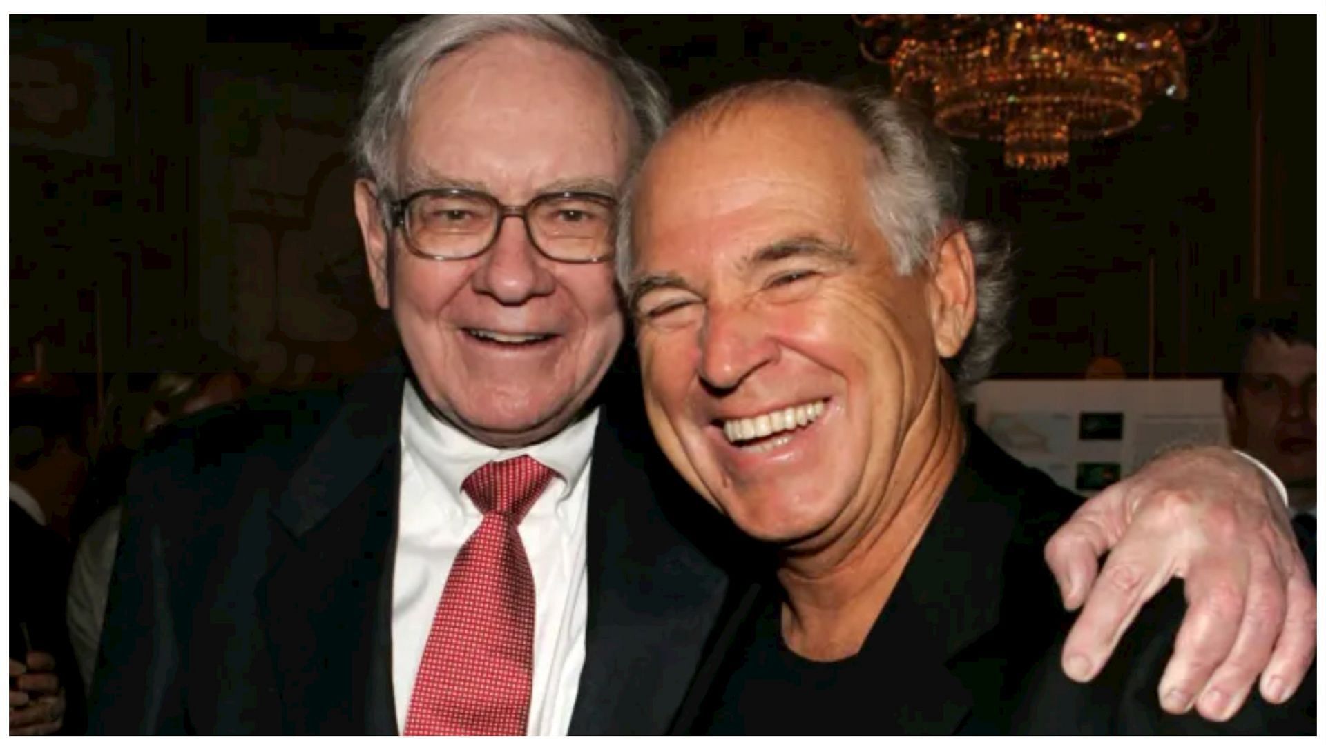 Jimmy and Warren Buffett are not related (Image via Getty Images)