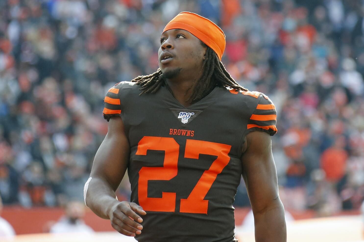 Ravens Rival Browns Sign RB Kareem Hunt to Replace Injured Nick