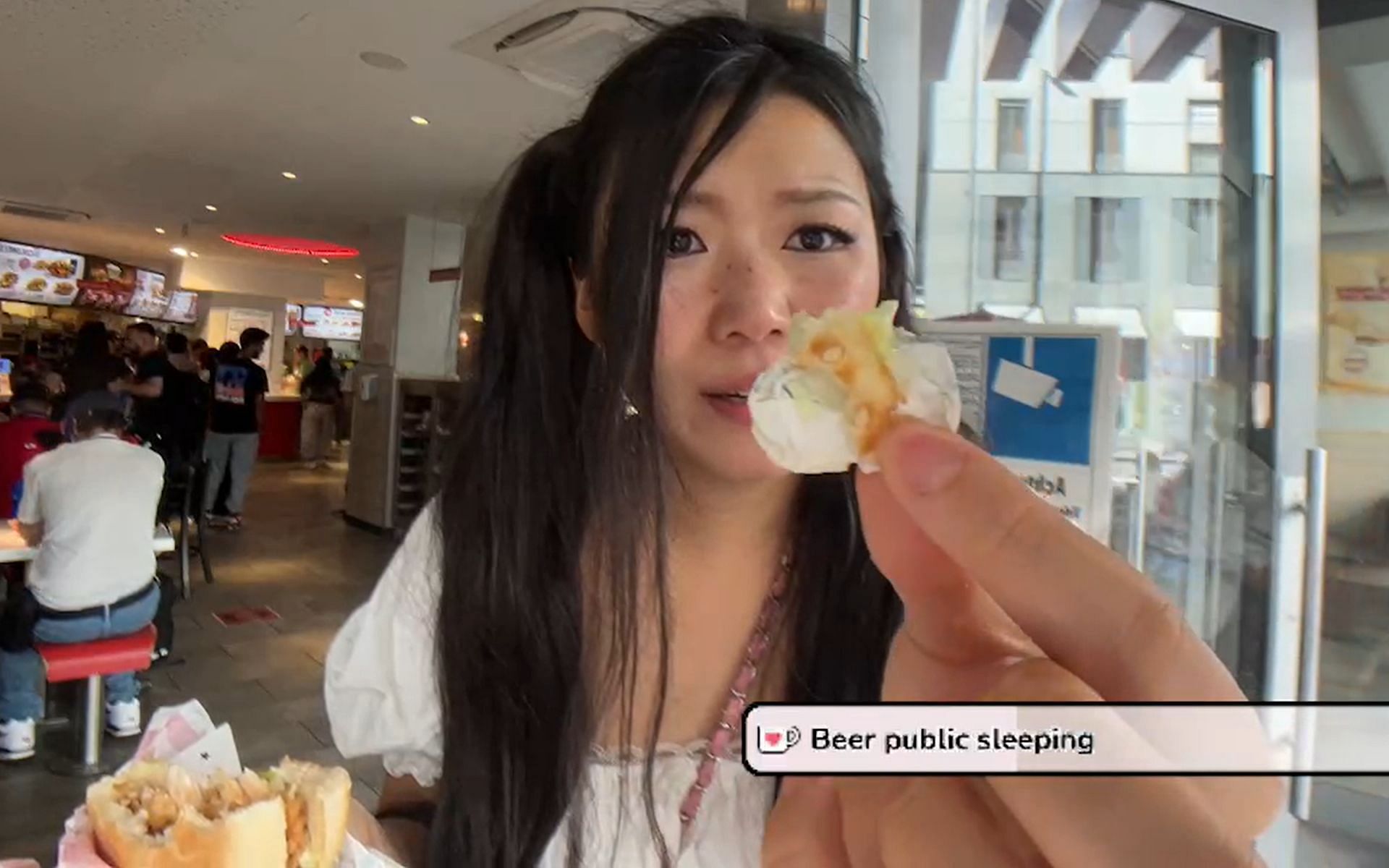 Twitch streamer hazunats was shocked upon finding that her KFC burger had been tampered with (Image via hazunats/Twitch)