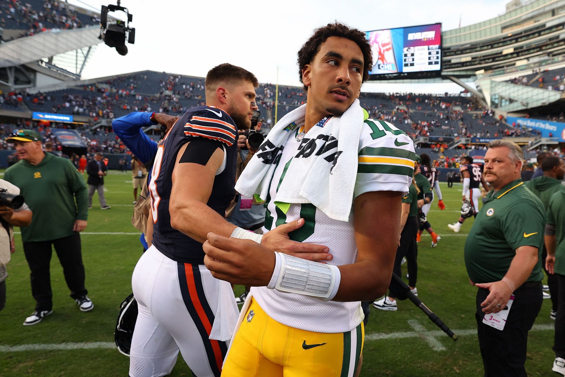 Packers start Love era on right foot, breeze past Bears 38-20