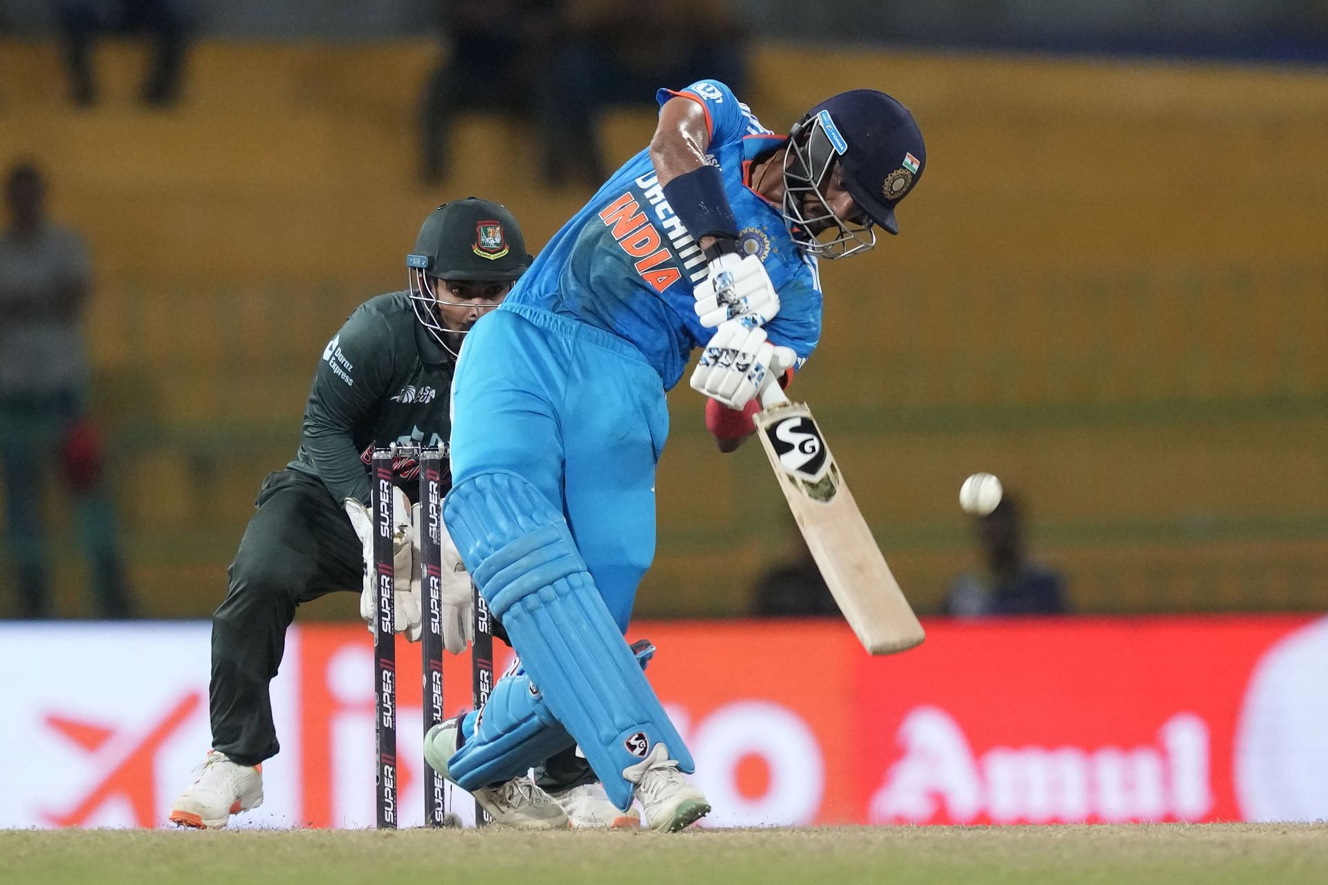 Axar Patel struck three fours and two sixes during his innings. [P/C: AP]