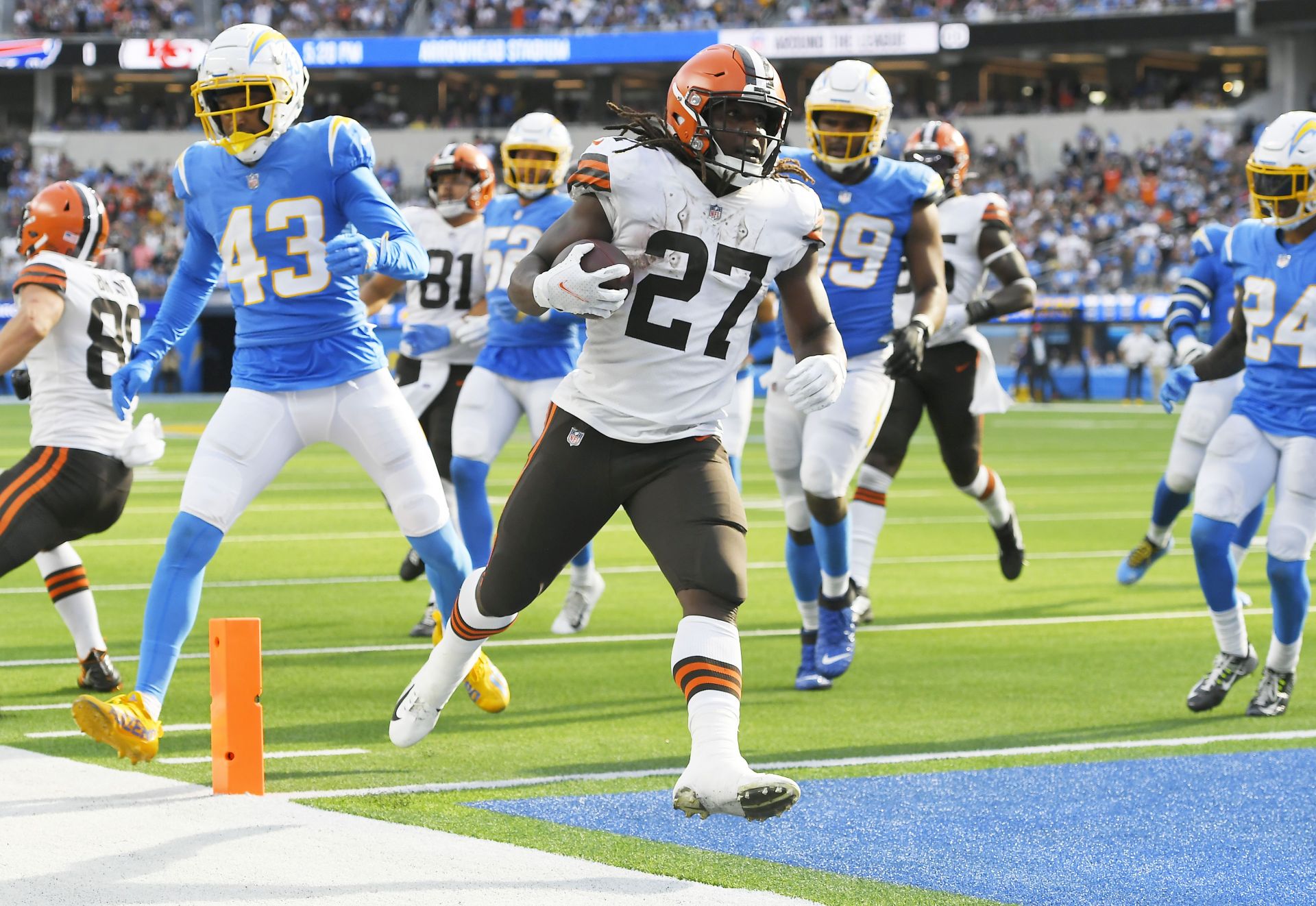 Kareem Hunt during the Cleveland Browns v Los Angeles Chargers